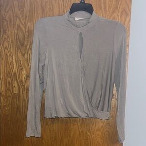 Everly NWOT size Large Elegant Gray Women's Top
